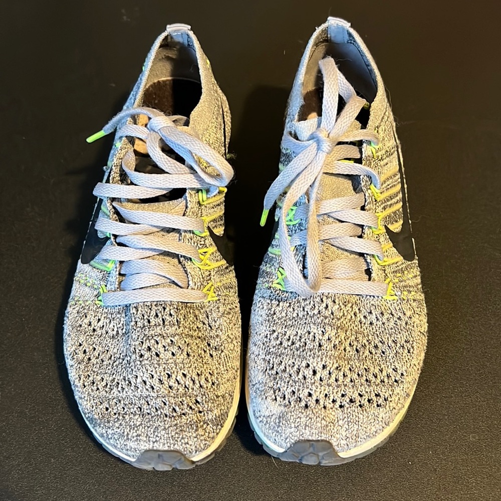 Nike size 4.5 boys youth sneakers